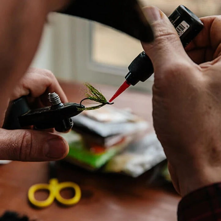 Loon Outdoors LOON UV CLEAR FLY FINISH - THIN - Image 3